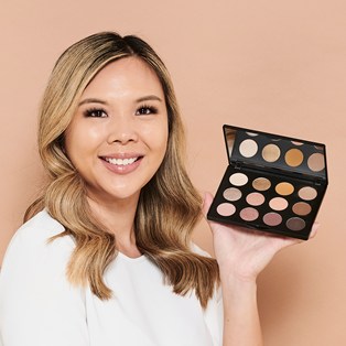 The Lowdown On Mastering A Smoky Eye 