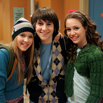 /media/68240/hannah-montana-cast-now-and-then-s.png